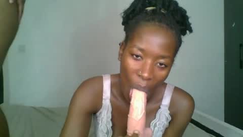 Snapshot of hottie_mistie chatting on July 11, 2026, 11:17 pm hottie_mistie online show from July 11, 2026, 11:17 pm