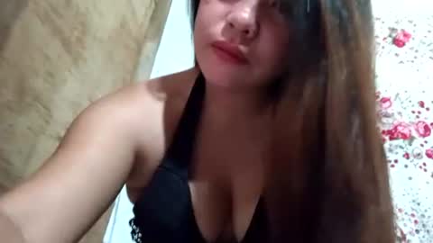 Snapshot of hottie_mommax chatting on July 10, 2026, 3:36 pm Angel online show from July 10, 2026, 3:36 pm
