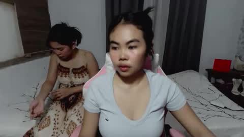 hottie_ririxcx online show from March 16, 2026, 3:45 am