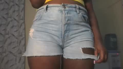 Snapshot of hottie_vera chatting on May 9, 2026, 8:08 am vera online show from May 9, 2026, 8:08 am