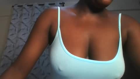 Snapshot of hottie_vera chatting on May 15, 2026, 9:00 pm vera online show from May 15, 2026, 9:00 pm