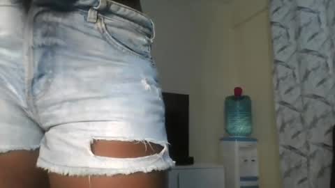 Snapshot of hottie_vera chatting on July 15, 2026, 6:35 pm vera online show from July 15, 2026, 6:35 pm
