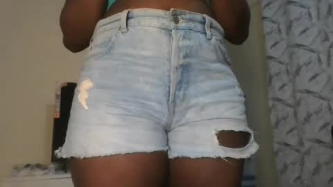 Snapshot of hottie_vera chatting on July 27, 2026, 7:10 pm vera online show from July 27, 2026, 7:10 pm