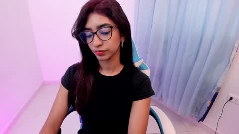 Veronica independent model online show from February 4, 2025, 2:32 pm