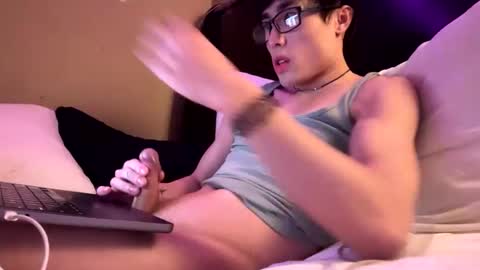 Snapshot of hottiewithabody101 chatting on May 13, 2026, 2:25 pm hottiewithabody101 online show from May 13, 2026, 2:25 pm