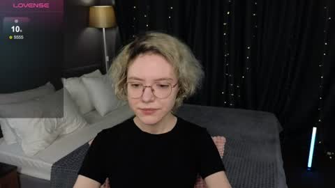 Snapshot of hottokori chatting on July 18, 2026, 5:44 am Kori online show from July 18, 2026, 5:44 am