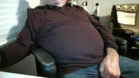 Snapshot of hottop_1981 chatting on December 26, 2024, 12:14 am Hottop 1981 online show from December 26, 2024, 12:14 am