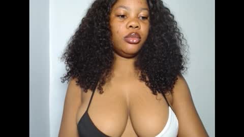 hotty_lora889 online show from October 21, 2025, 6:58 am