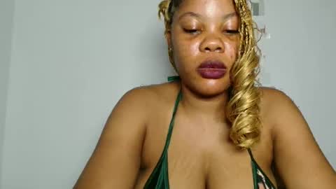 hotty_lora889 online show from April 25, 2026, 8:39 am