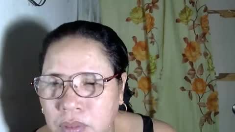 Snapshot of hottycrissy4u chatting on May 4, 2026, 7:04 am hottycrissy4u online show from May 4, 2026, 7:04 am