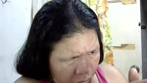 Snapshot of hottycrissy4u chatting on May 18, 2026, 6:52 am hottycrissy4u online show from May 18, 2026, 6:52 am