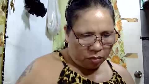 Snapshot of hottycrissy4u chatting on June 4, 2026, 6:41 am hottycrissy4u online show from June 4, 2026, 6:41 am