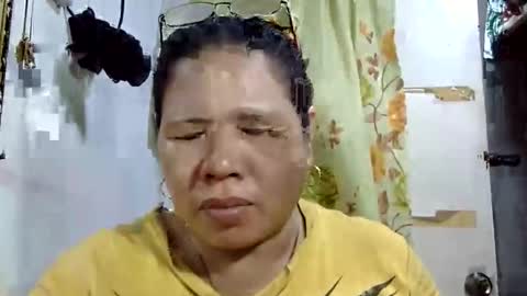 Snapshot of hottycrissy4u chatting on June 7, 2026, 5:11 am hottycrissy4u online show from June 7, 2026, 5:11 am