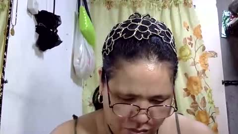 Snapshot of hottycrissy4u chatting on June 11, 2026, 5:49 am hottycrissy4u online show from June 11, 2026, 5:49 am