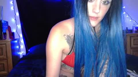 Snapshot of hotwetfreak chatting on March 31, 2026, 3:19 am Lili Vixen online show from March 31, 2026, 3:19 am