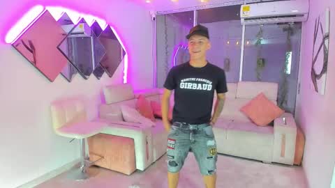 Snapshot of houseofwarrios chatting on November 26, 2025, 5:30 am we are Harry Jersi pablo and our mod talco online show from November 26, 2025, 5:30 am