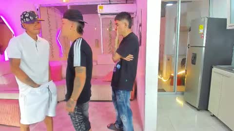 Snapshot of houseofwarrios chatting on November 28, 2025, 5:32 am we are Harry Jersi pablo and our mod talco online show from November 28, 2025, 5:32 am