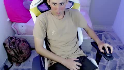 Snapshot of houston_bby_ chatting on March 3, 2026, 8:37 pm HOUSTON online show from March 3, 2026, 8:37 pm