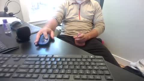 Snapshot of hoverday chatting on September 28, 2025, 6:46 pm hoverday online show from September 28, 2025, 6:46 pm