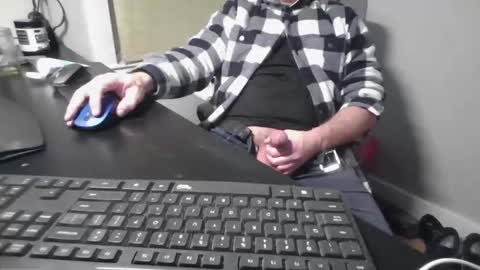 Snapshot of hoverday chatting on March 16, 2026, 5:44 am hoverday online show from March 16, 2026, 5:44 am