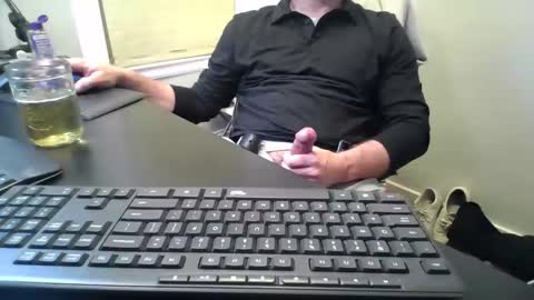 Snapshot of hoverday chatting on May 20, 2026, 3:24 am hoverday online show from May 20, 2026, 3:24 am