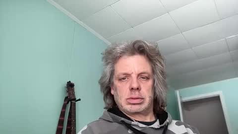 howlingatnothing online show from February 18, 2026, 6:59 pm