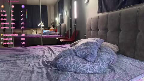 Elizabeth online show from February 24, 2025, 9:20 pm