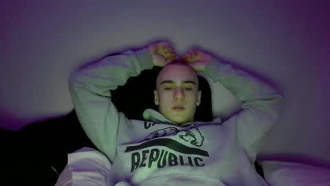 Snapshot of hshg123 chatting on September 24, 2025, 4:05 am hshg123 online show from September 24, 2025, 4:05 am