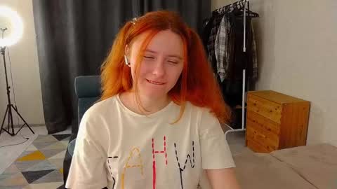 Snapshot of hua_lian chatting on January 23, 2025, 2:12 am Alice online show from January 23, 2025, 2:12 am