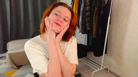 Snapshot of hua_lian chatting on March 6, 2025, 5:00 pm Alice online show from March 6, 2025, 5:00 pm