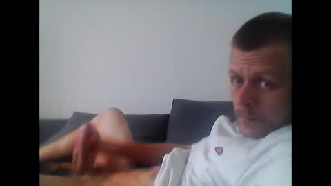 hubikush22 online show from October 14, 2025, 2:07 pm