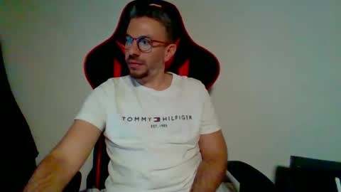 huge__cumshot online show from December 16, 2025, 4:56 pm