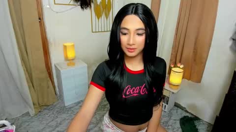 Snapshot of hugeasiancockandrea chatting on November 15, 2025, 8:27 pm drea online show from November 15, 2025, 8:27 pm