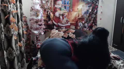 hugeassdevil online show from January 19, 2025, 2:38 pm