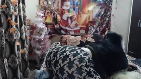 hugeassdevil online show from January 31, 2025, 10:10 pm