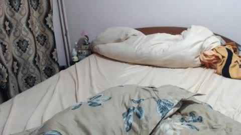 hugeassdevil online show from September 27, 2025, 6:02 pm