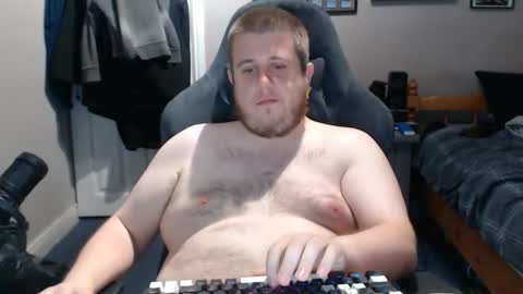 Snapshot of hugechris30 chatting on October 6, 2025, 10:29 pm Hugechris online show from October 6, 2025, 10:29 pm