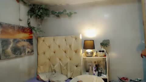 hugecock_caramel online show from April 23, 2026, 9:08 am
