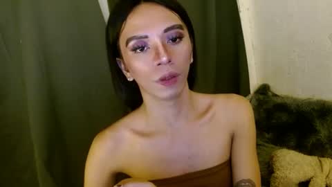 Snapshot of hugecock_caraxx chatting on December 19, 2024, 1:50 am Cara online show from December 19, 2024, 1:50 am