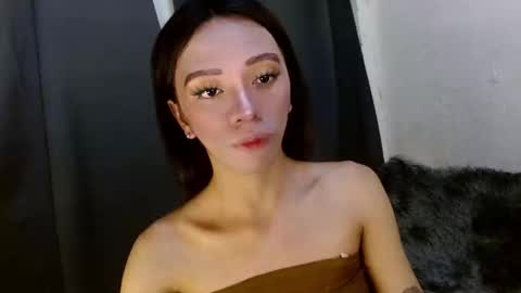 Snapshot of hugecock_caraxx chatting on December 29, 2024, 9:41 pm Cara online show from December 29, 2024, 9:41 pm