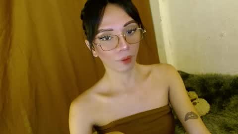 Snapshot of hugecock_caraxx chatting on January 3, 2025, 9:57 pm Cara online show from January 3, 2025, 9:57 pm