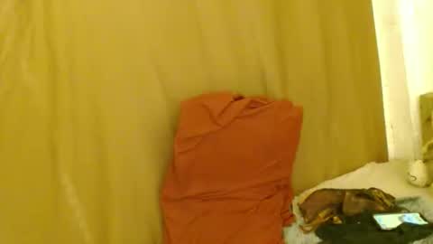 Snapshot of hugecock_caraxx chatting on February 1, 2025, 10:44 pm Cara online show from February 1, 2025, 10:44 pm