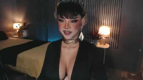 Christine online show from December 18, 2025, 8:42 am