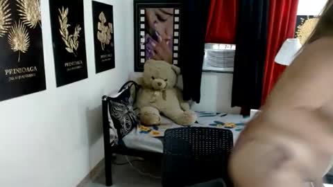 hugecockgoddessx online show from April 23, 2026, 12:12 am