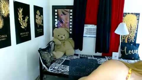 Snapshot of hugecockgoddessx chatting on June 10, 2026, 5:07 am hugecockgoddessx online show from June 10, 2026, 5:07 am