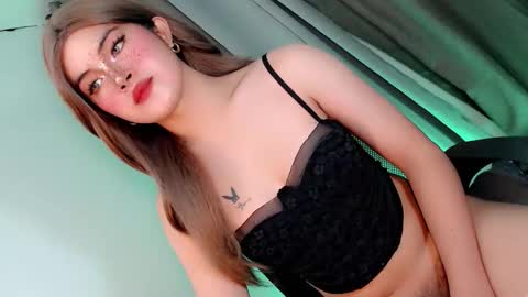 Snapshot of hugecockyanny chatting on February 17, 2026, 10:38 pm Yhanie online show from February 17, 2026, 10:38 pm