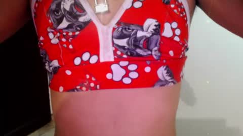 Snapshot of hugedaneska chatting on January 14, 2025, 6:02 am Danezka online show from January 14, 2025, 6:02 am