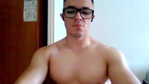 Snapshot of hughjaegg chatting on June 5, 2026, 12:33 pm hughjaegg online show from June 5, 2026, 12:33 pm