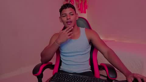Snapshot of hugo_cano chatting on May 31, 2026, 2:09 am Hugo Cano online show from May 31, 2026, 2:09 am