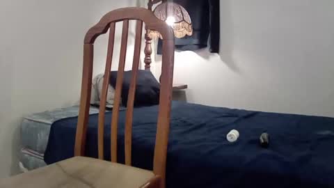 HugoBergeron82 online show from February 12, 2026, 5:46 am